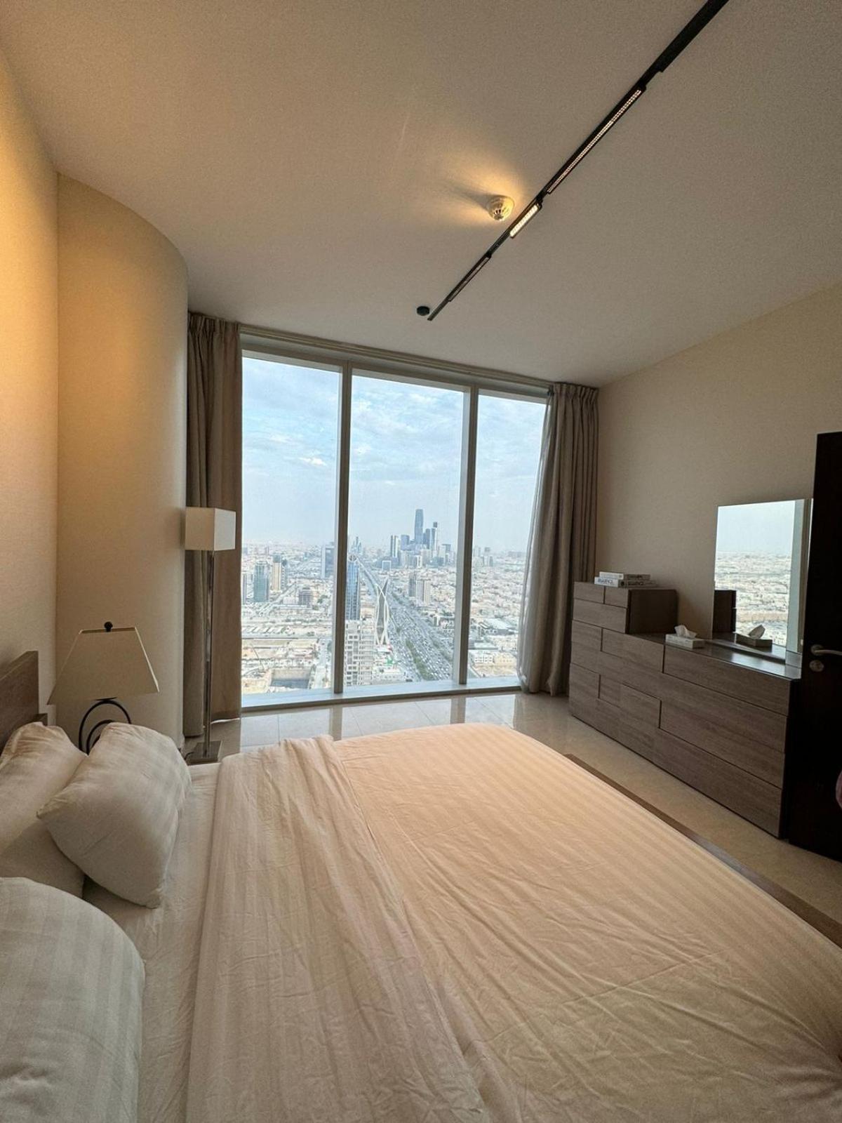 Skyline View Rafal Tower Apartment *